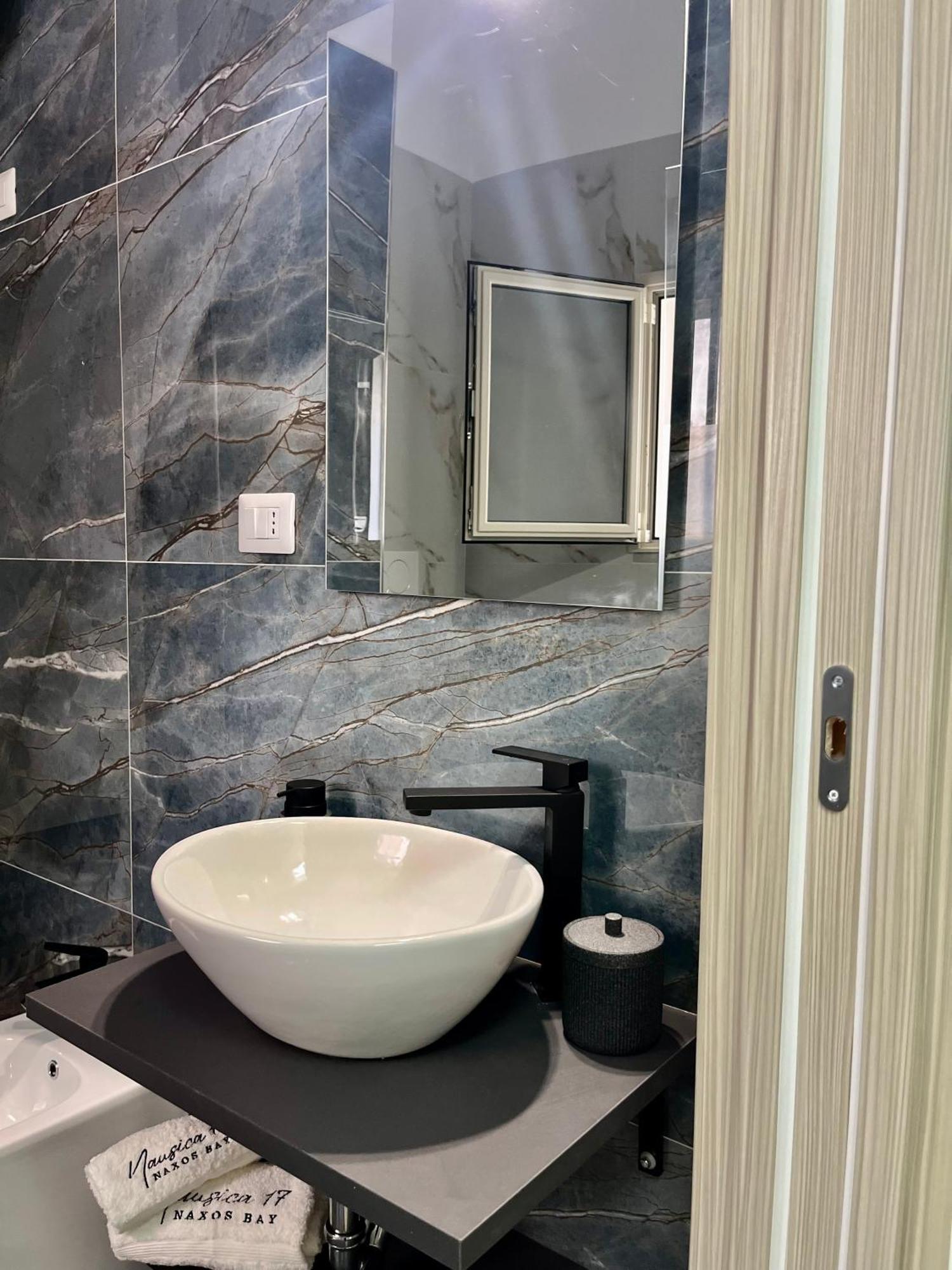 Nausica17 Naxos Bay Apartment Giardini Naxos Ngoại thất bức ảnh
